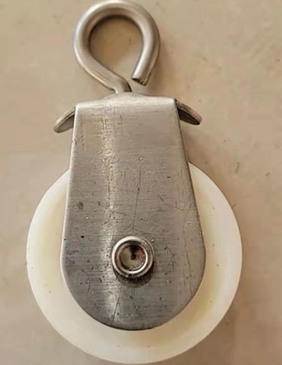 Plastic And Stainless Steel Poultry Pulley For Drinking Line Feeding Line